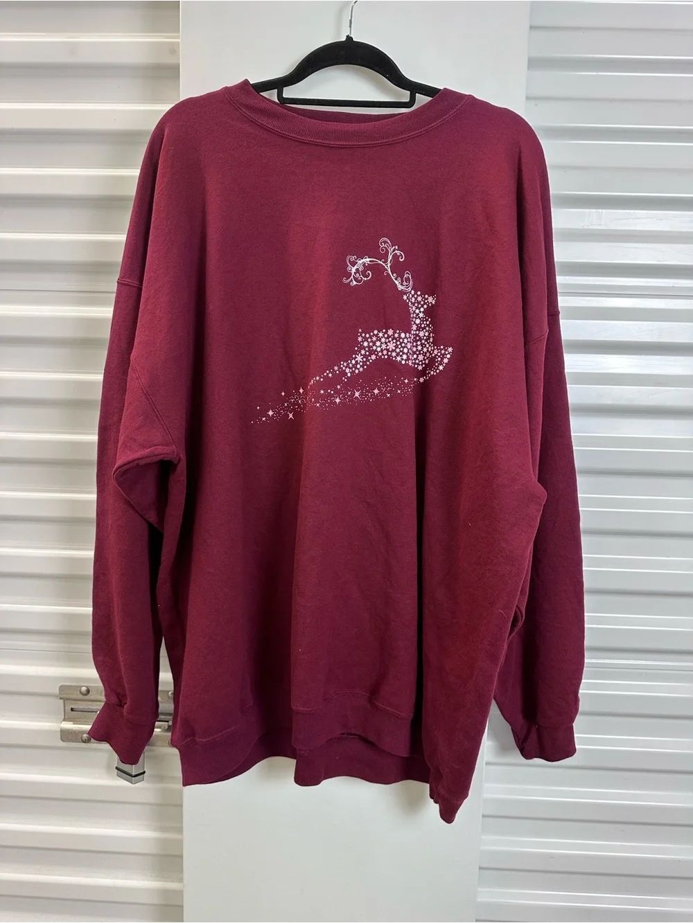 Maroon Crewneck Sweatshirt with Decorative Reindeer
